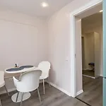 Cozy Stylish With Free Parking By Centralapartments *