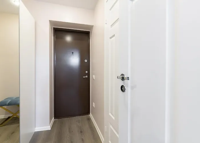 Apartman Cozy Stylish With Free Parking By Centralapartments *